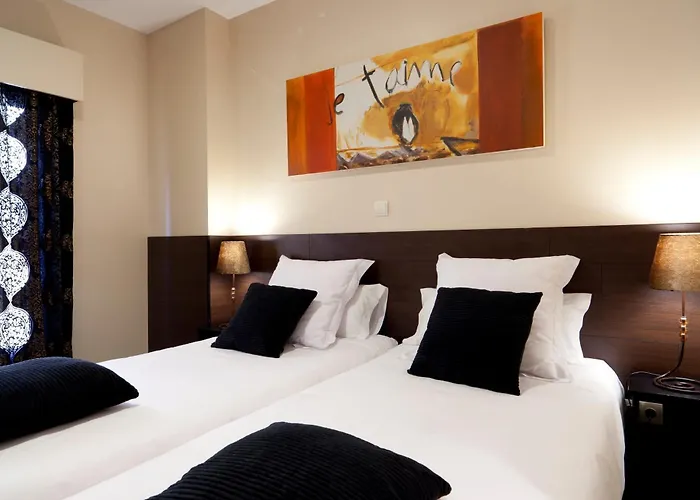 Thc Tirso Molina Hostel
